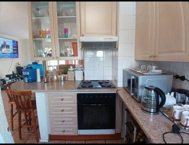 3 BEDROOM TOWNHOUSE FOR SALE IN ALBERTON NORTH